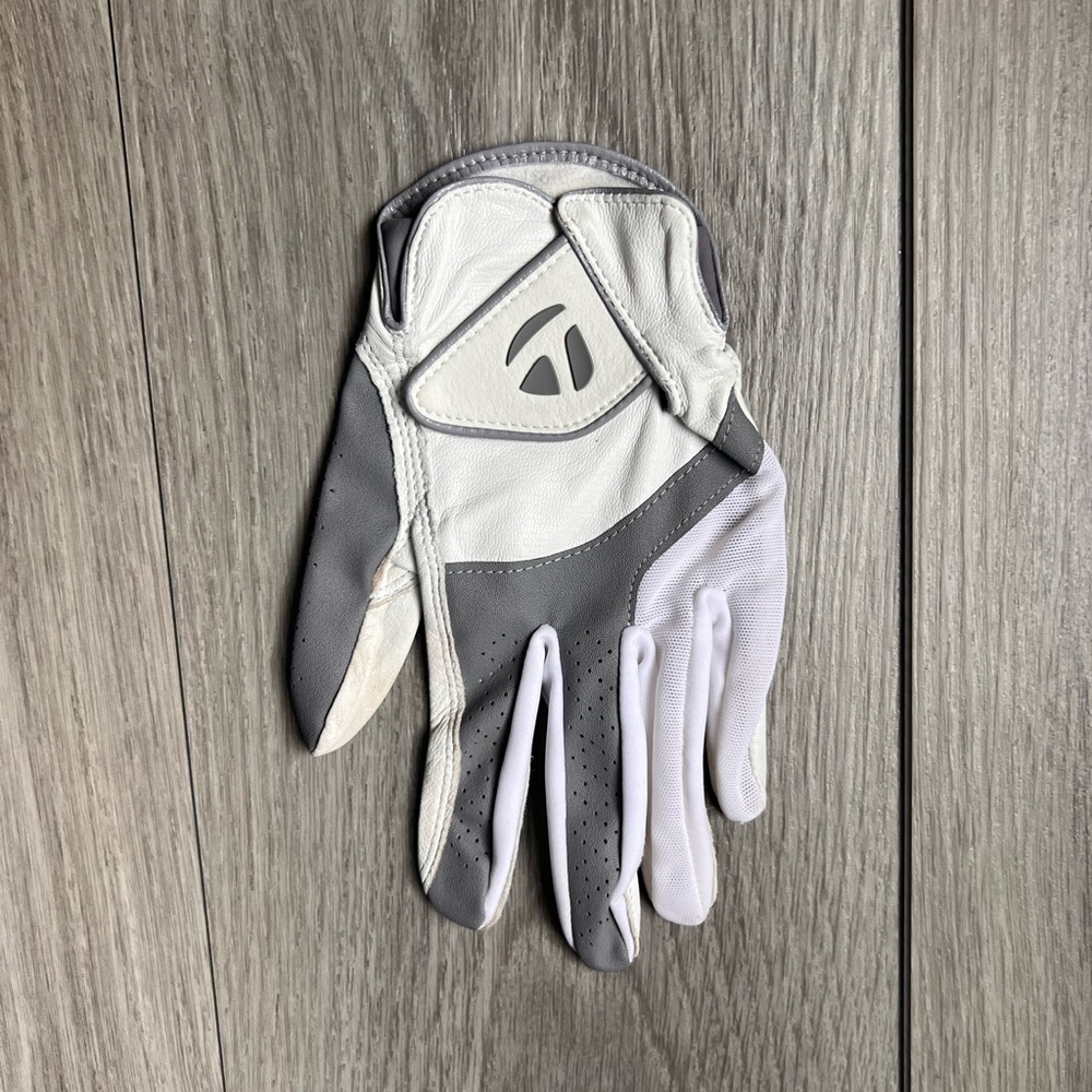 TaylorMade Gray and White Golf Glove